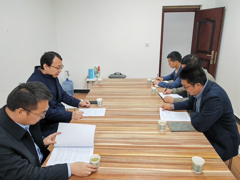 范樂偉一行深入陜西地礦生態(tài)環(huán)境禮泉公司檢查指導工作